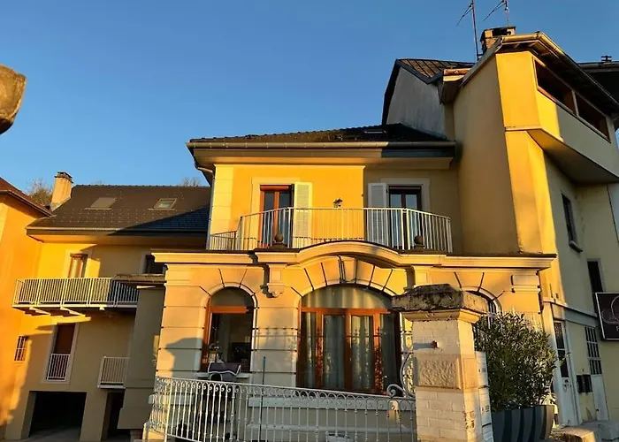 Belle Etoile Et Son Garage Prive